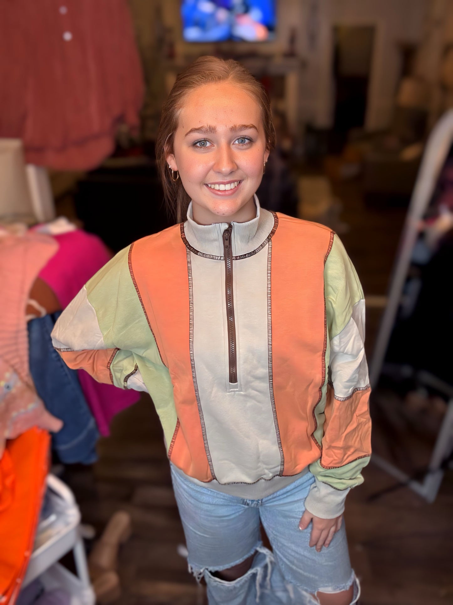 Block stitching half zip pull over top