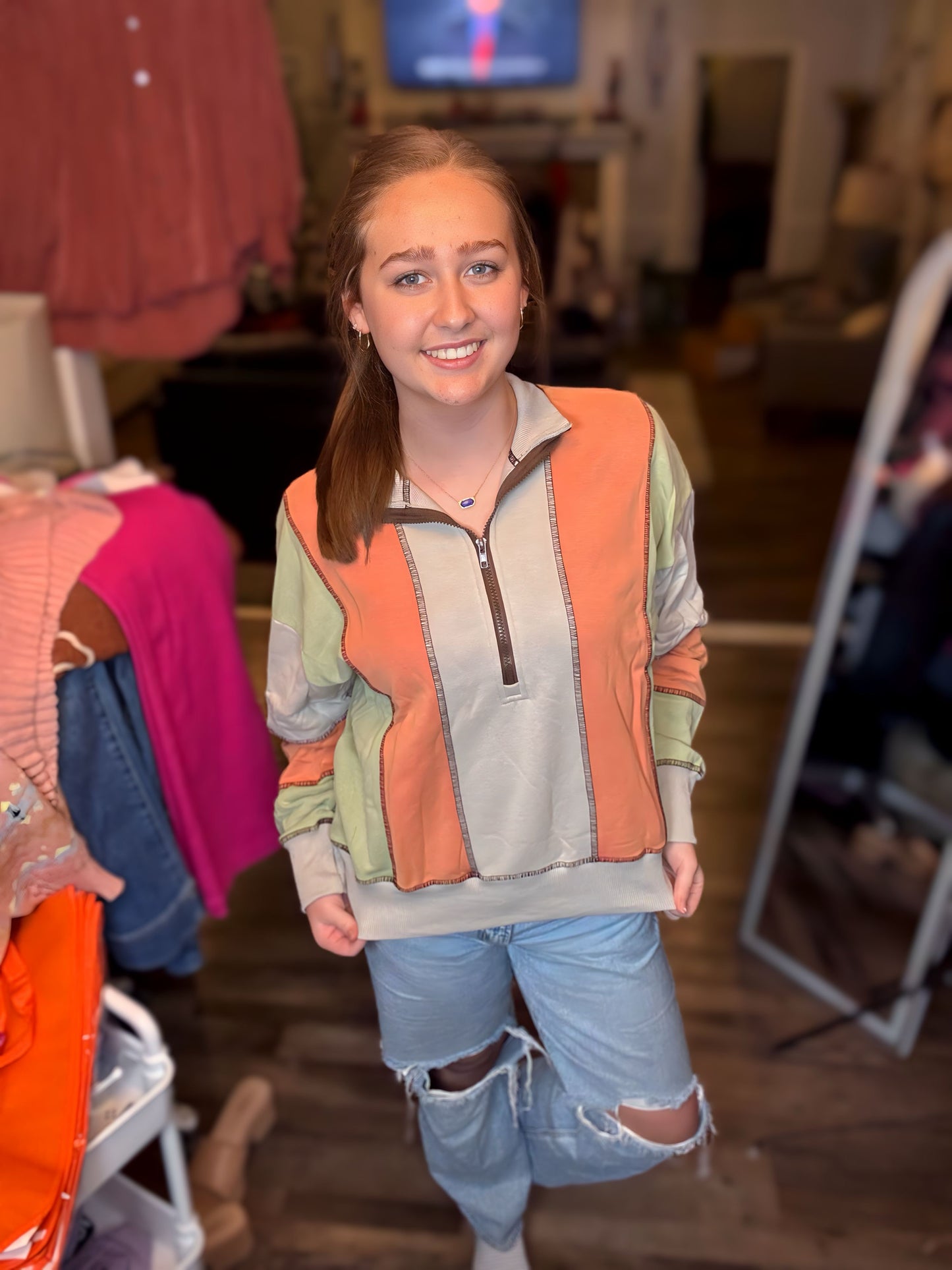 Block stitching half zip pull over top