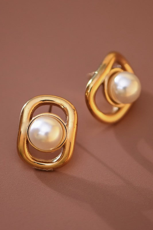 Gold and pearl waterproof stud earrings