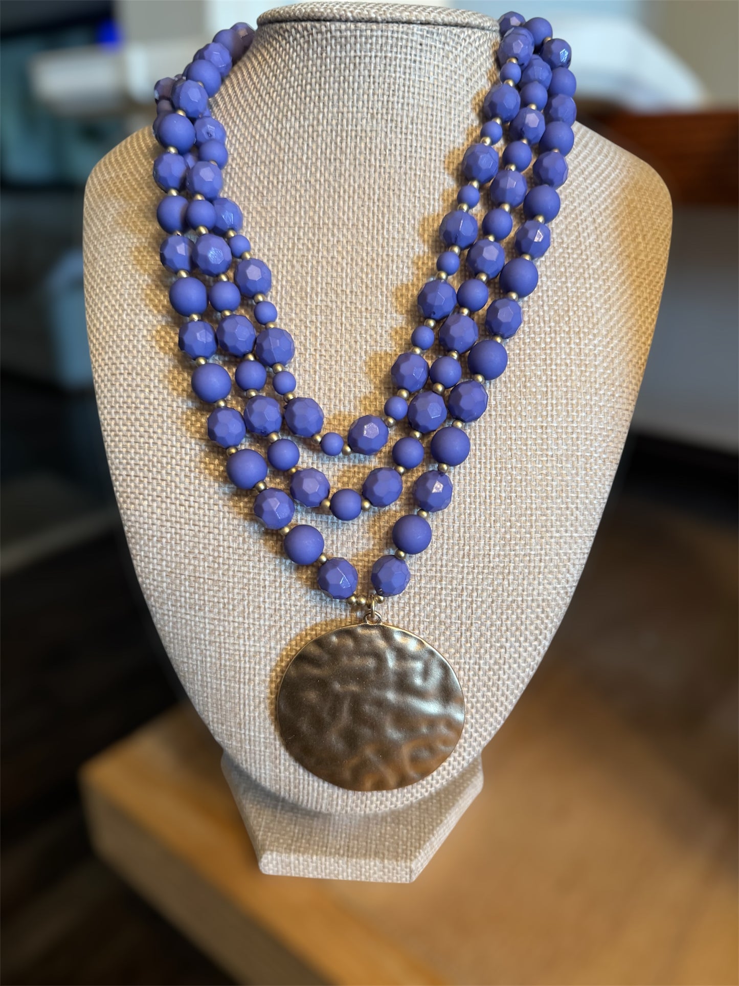 Hammered Disk Pendant Bead Necklace