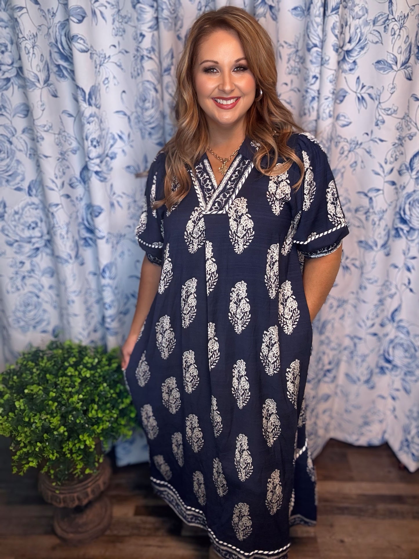 Umgee Boarder Print Collared Midi Dress