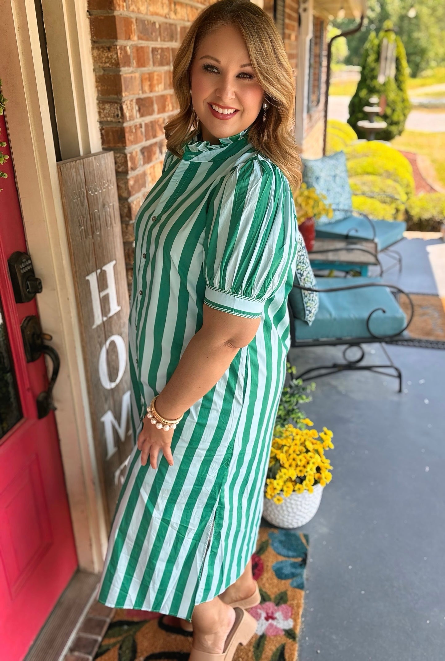 Entro Stripe Print Short Puff Sleeve Midi Dress