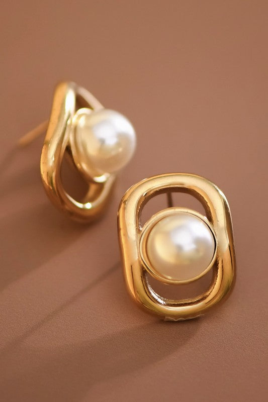 Gold and pearl waterproof stud earrings