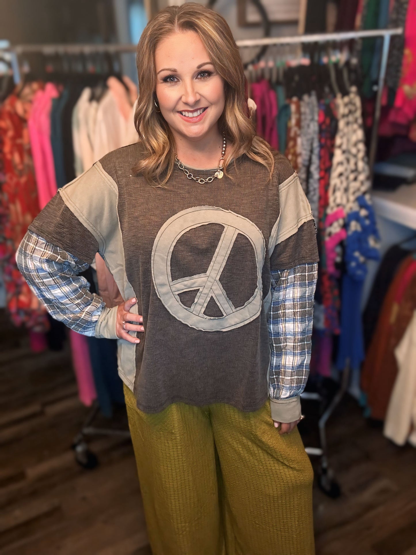 Retro Peace Mixed Mineral Top