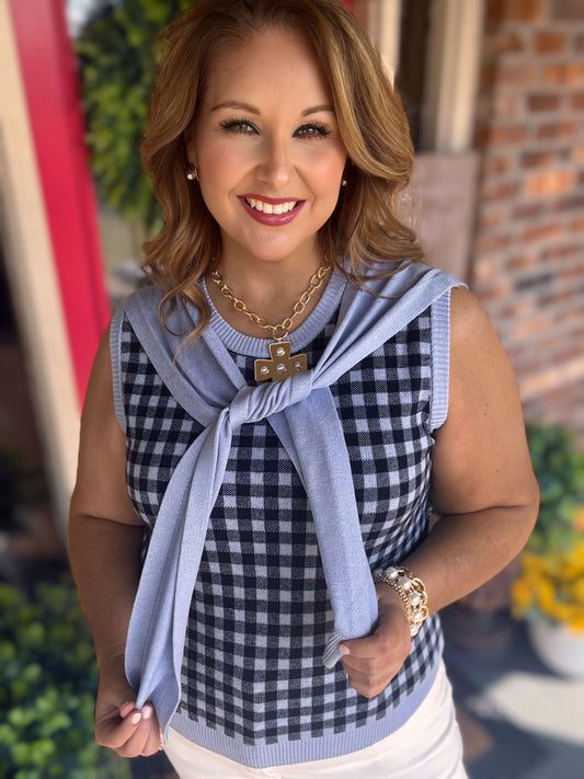 Entro Plus/Reg Gingham sleeveless sweater knit top