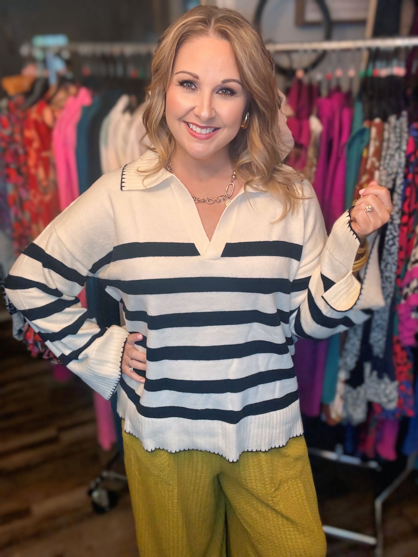 Striped v-neck top black and cream