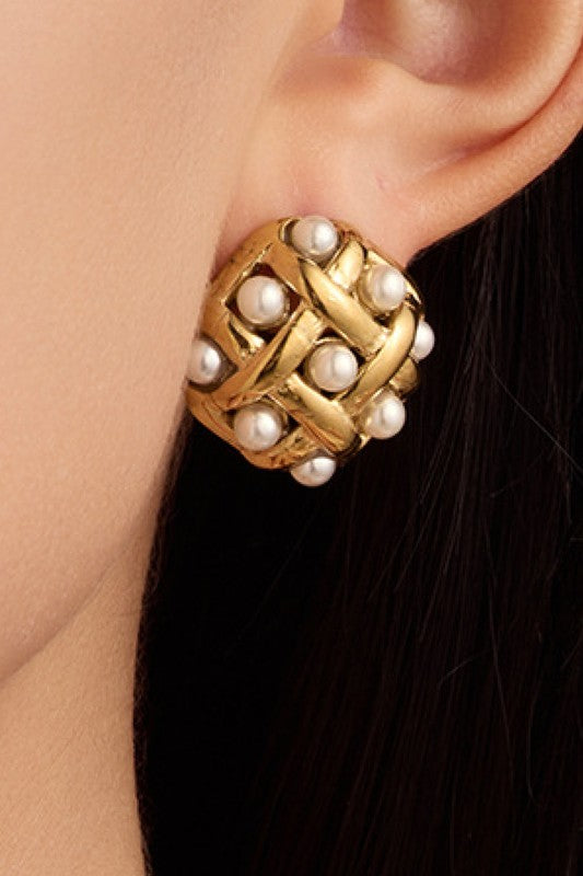 Gold and pearl waterproof stud earrings ￼
