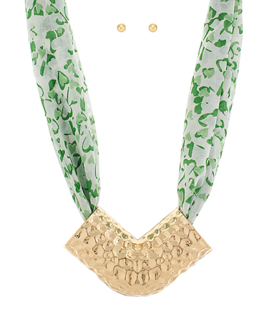 Hammered Metal Scarf Necklace Set Green