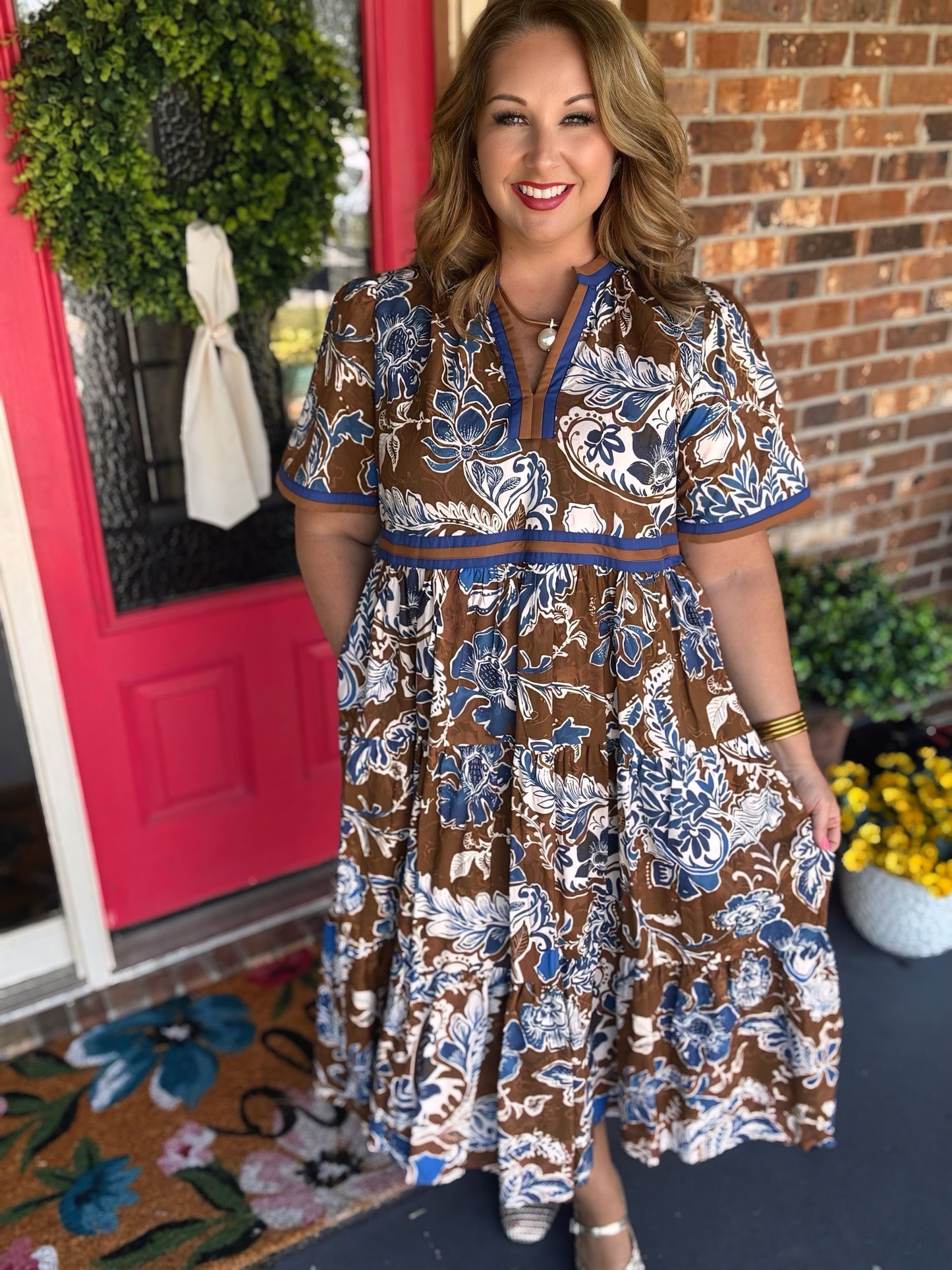 Entro Floral Short Sleeve Midi Dress