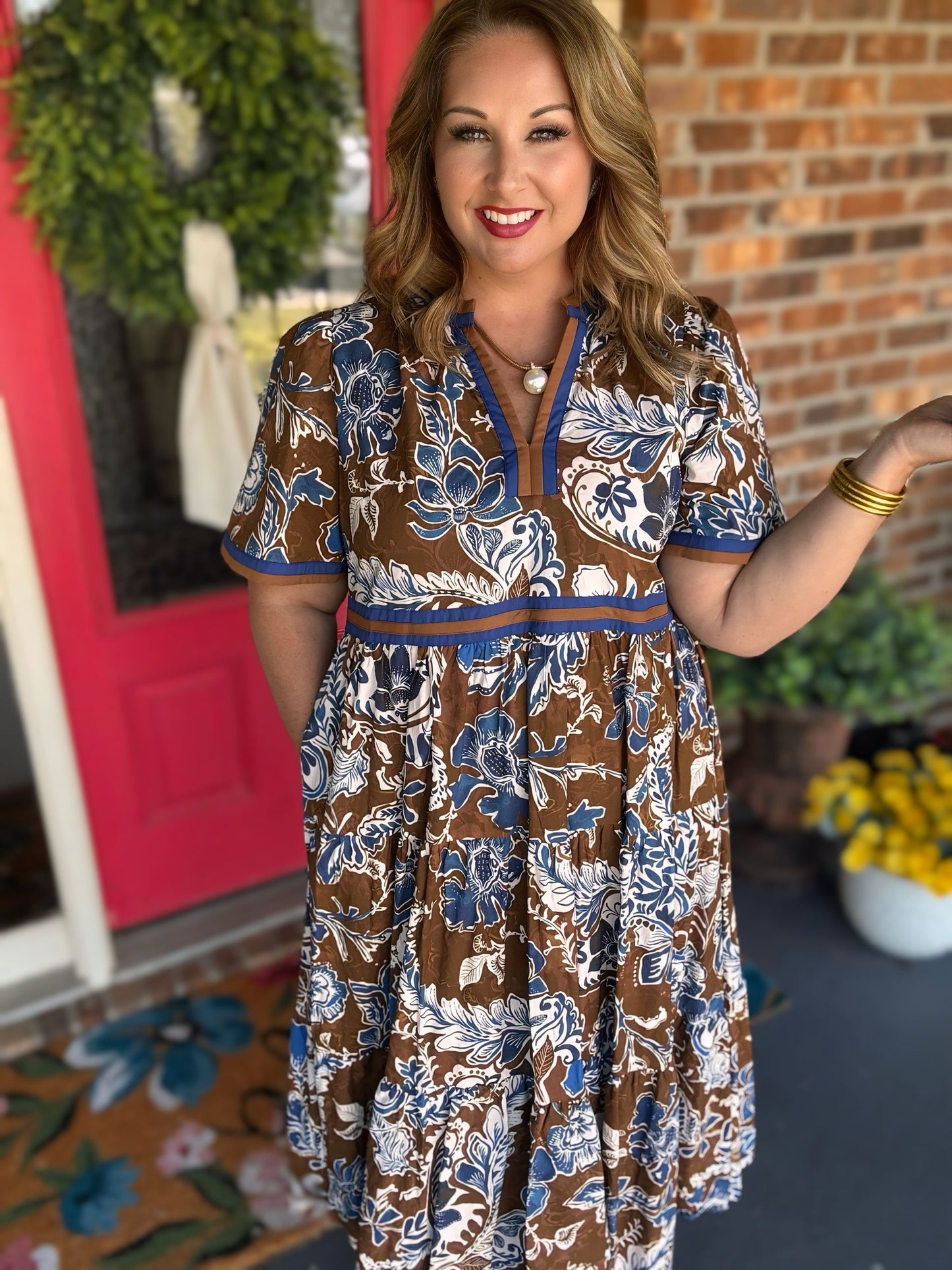 Entro Floral Short Sleeve Midi Dress