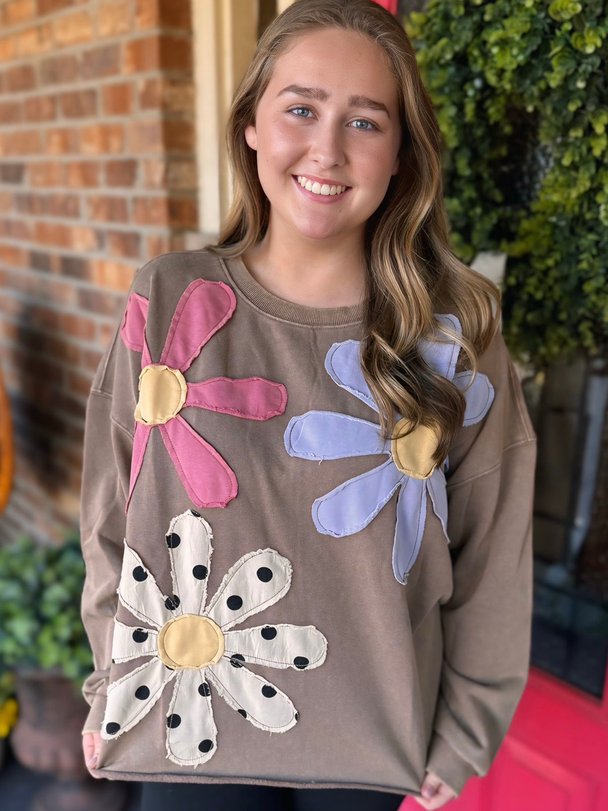 Easel Floral Patchwork Mineral Washed Top – Mocha