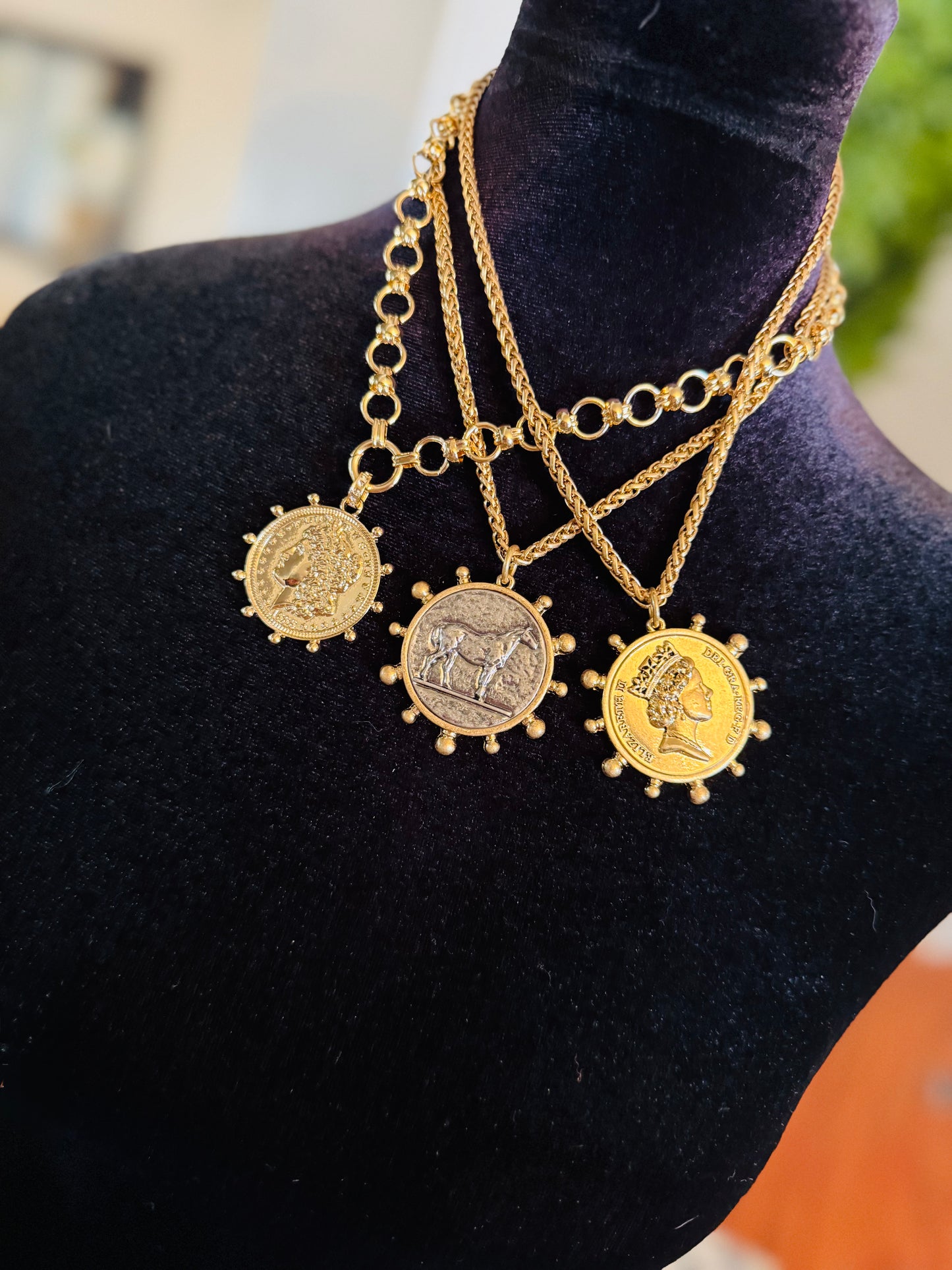 Horse Coin Pendant Necklace Set
