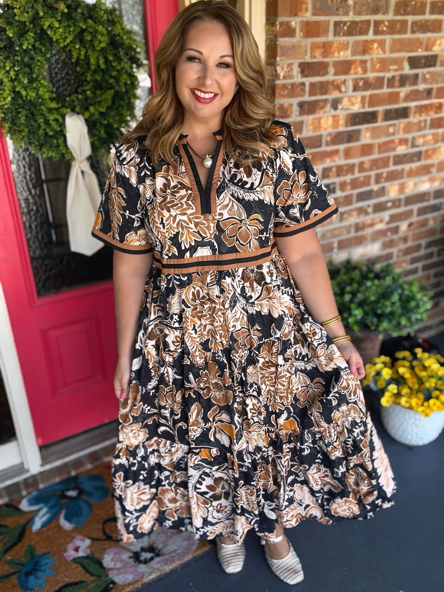 Entro Floral Short Sleeve Midi Dress