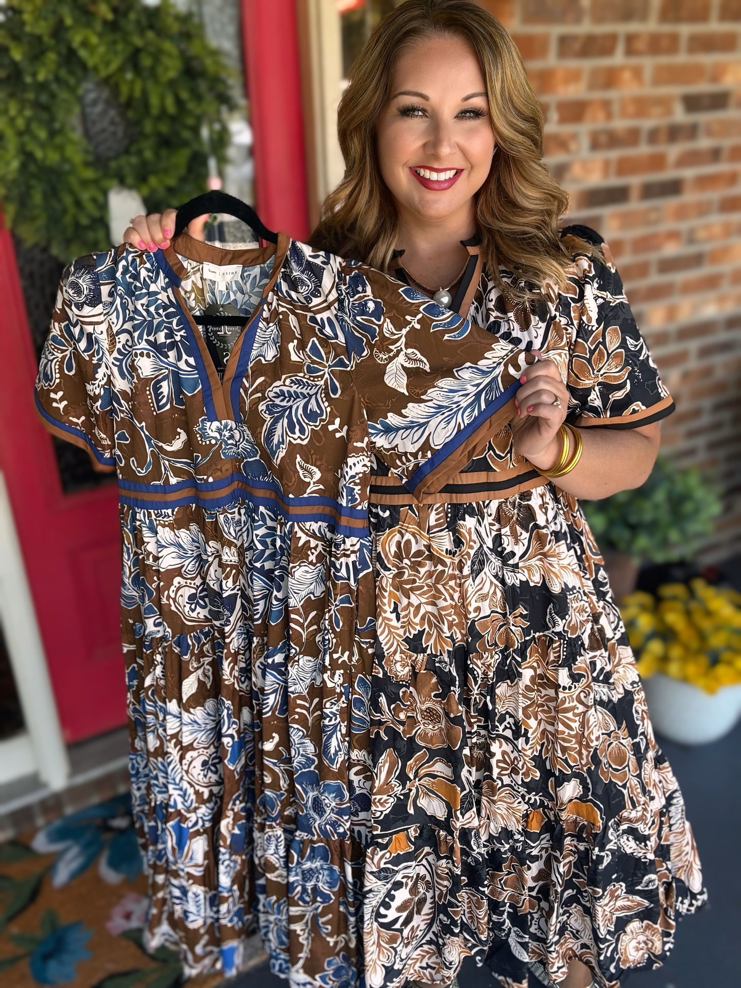 Entro Floral Short Sleeve Midi Dress